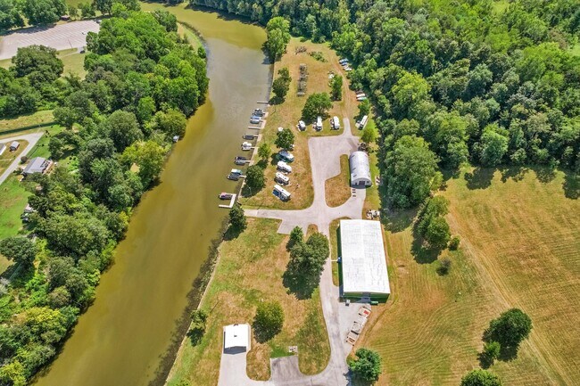 Plus de détails pour 1 Greenwood Ln, Clarksville, PA - Multi-résidentiel à vendre