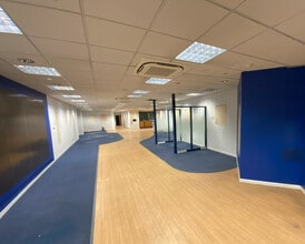 6 Picardy Pl, Edinburgh for lease Interior Photo- Image 1 of 2