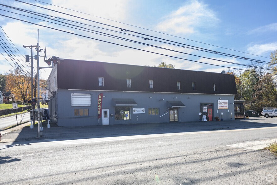 115 W Main St, Evans City, PA à vendre - Photo principale - Image 1 de 7