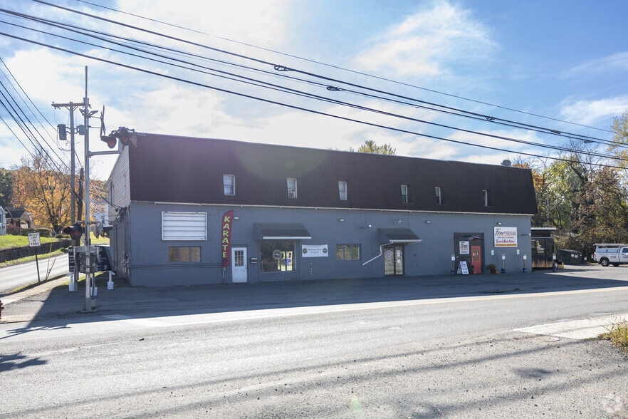 115 W Main St, Evans City, PA for sale - Primary Photo - Image 1 of 7