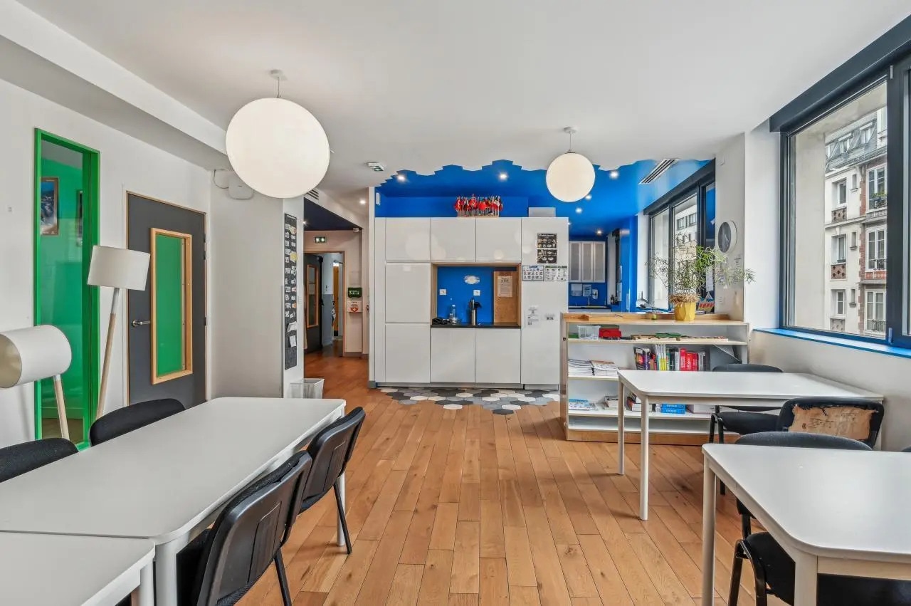 Office in Saint-Ouen-sur-Seine for sale Building Photo- Image 1 of 16