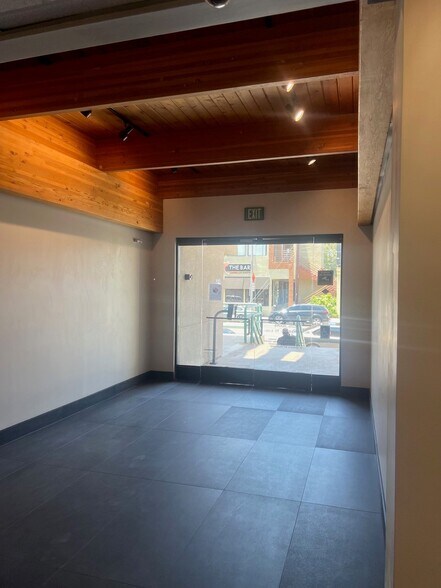 4370 Tujunga Ave, Studio City, CA à louer - Photo du bâtiment - Image 3 de 27