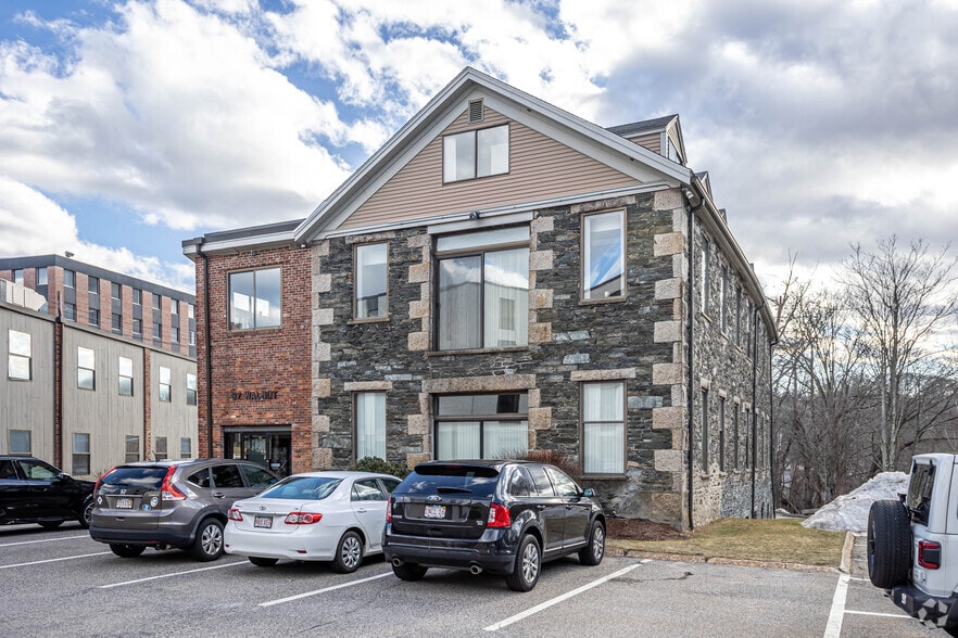 37 Walnut St, Wellesley, MA for lease - Primary Photo - Image 1 of 5