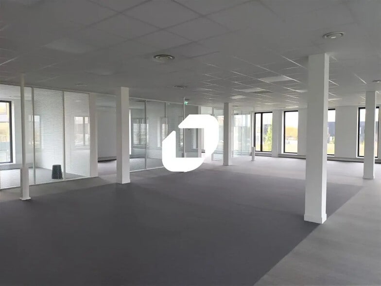 8 Rue Des Peupliers, Lesquin for lease - Building Photo - Image 2 of 10