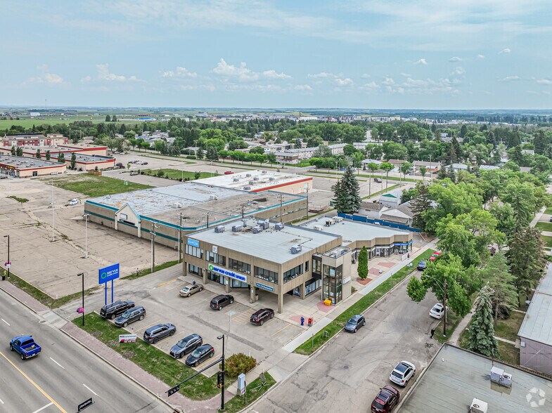 9835 104 St, Fort Saskatchewan, AB à louer - Aérien - Image 2 de 6