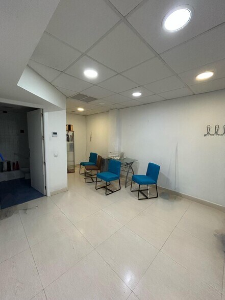 Avenida de Almogávares, 47, Córdoba, Córdoba à louer - Photo du bâtiment - Image 3 de 5