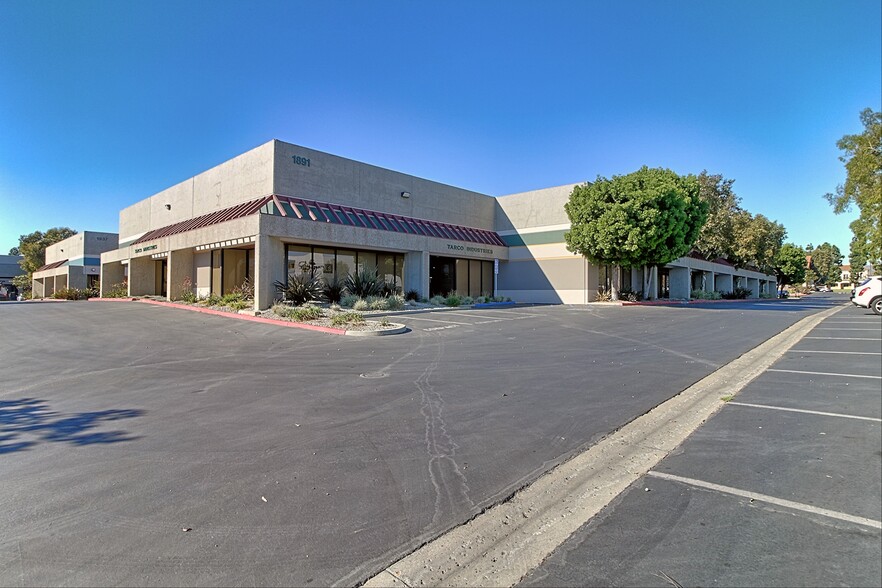 1891 Goodyear Ave, Ventura, CA à louer - Photo du bâtiment - Image 3 de 27