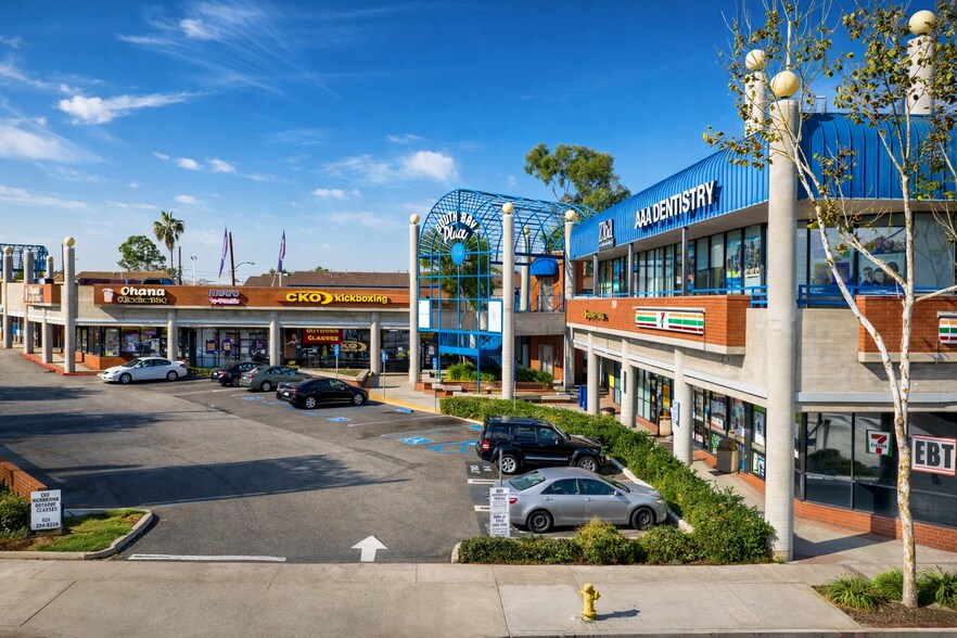 4401-4453 Redondo Beach Blvd, Lawndale, CA à louer - Photo du bâtiment - Image 3 de 12