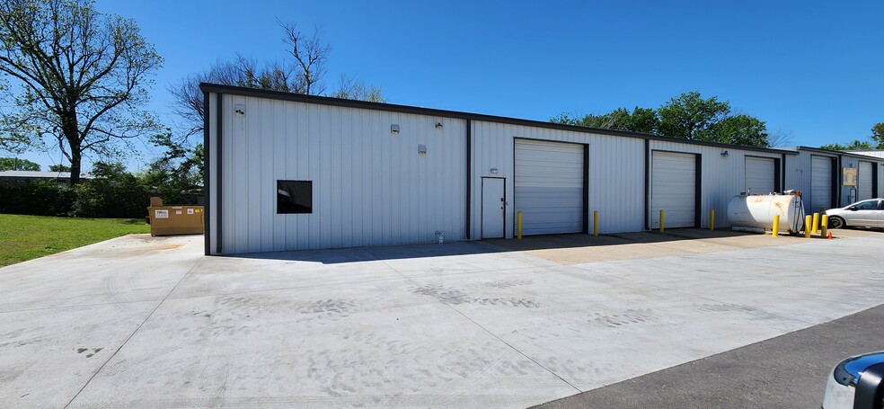 126 N Garnett Rd, Tulsa, OK for lease - Building Photo - Image 2 of 6