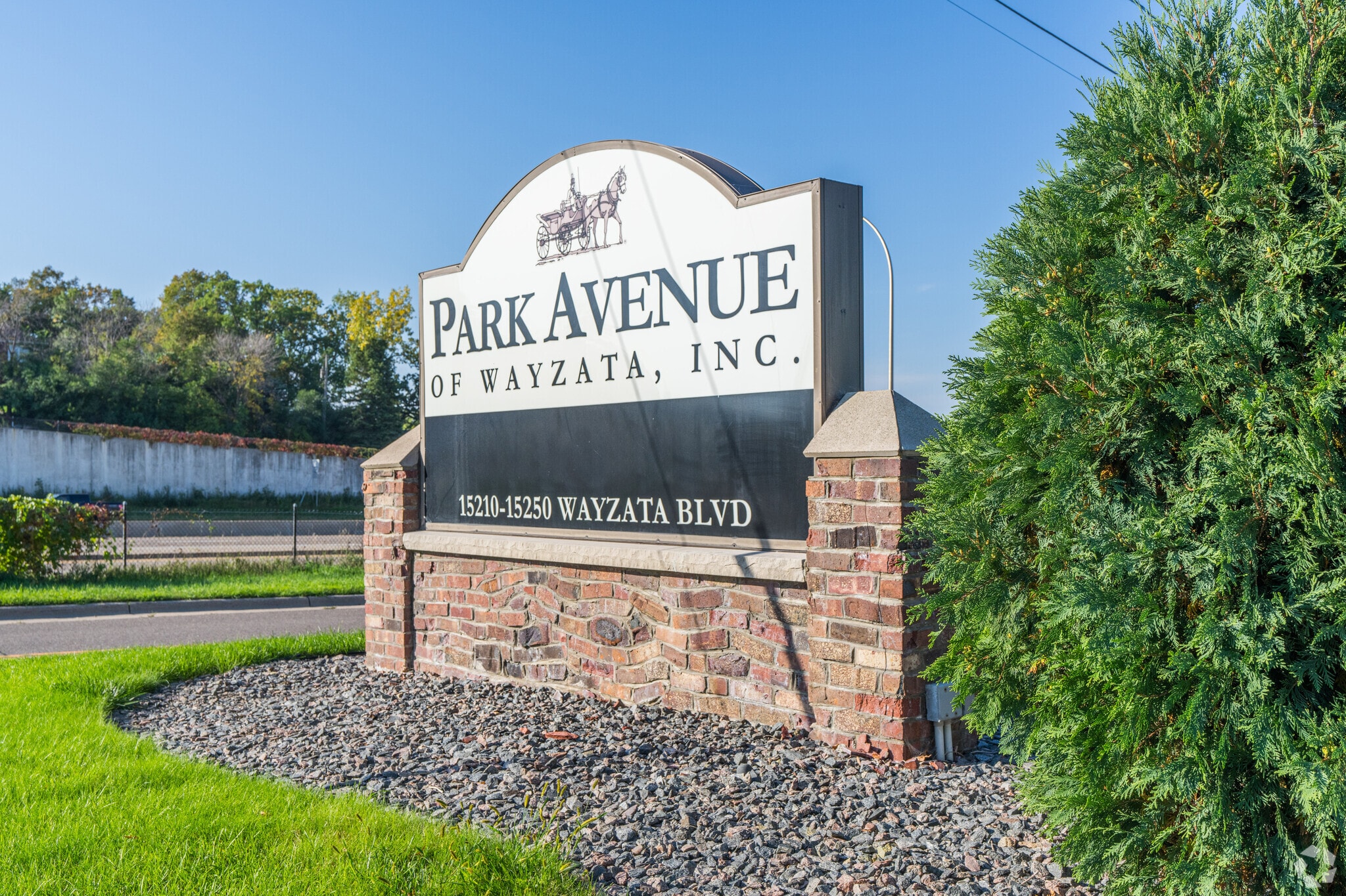 15600 Wayzata Blvd, Wayzata, MN for lease Primary Photo- Image 1 of 8