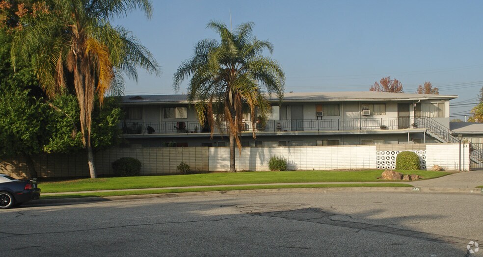 445 W Front St, Covina, CA à vendre - Photo du bâtiment - Image 3 de 4