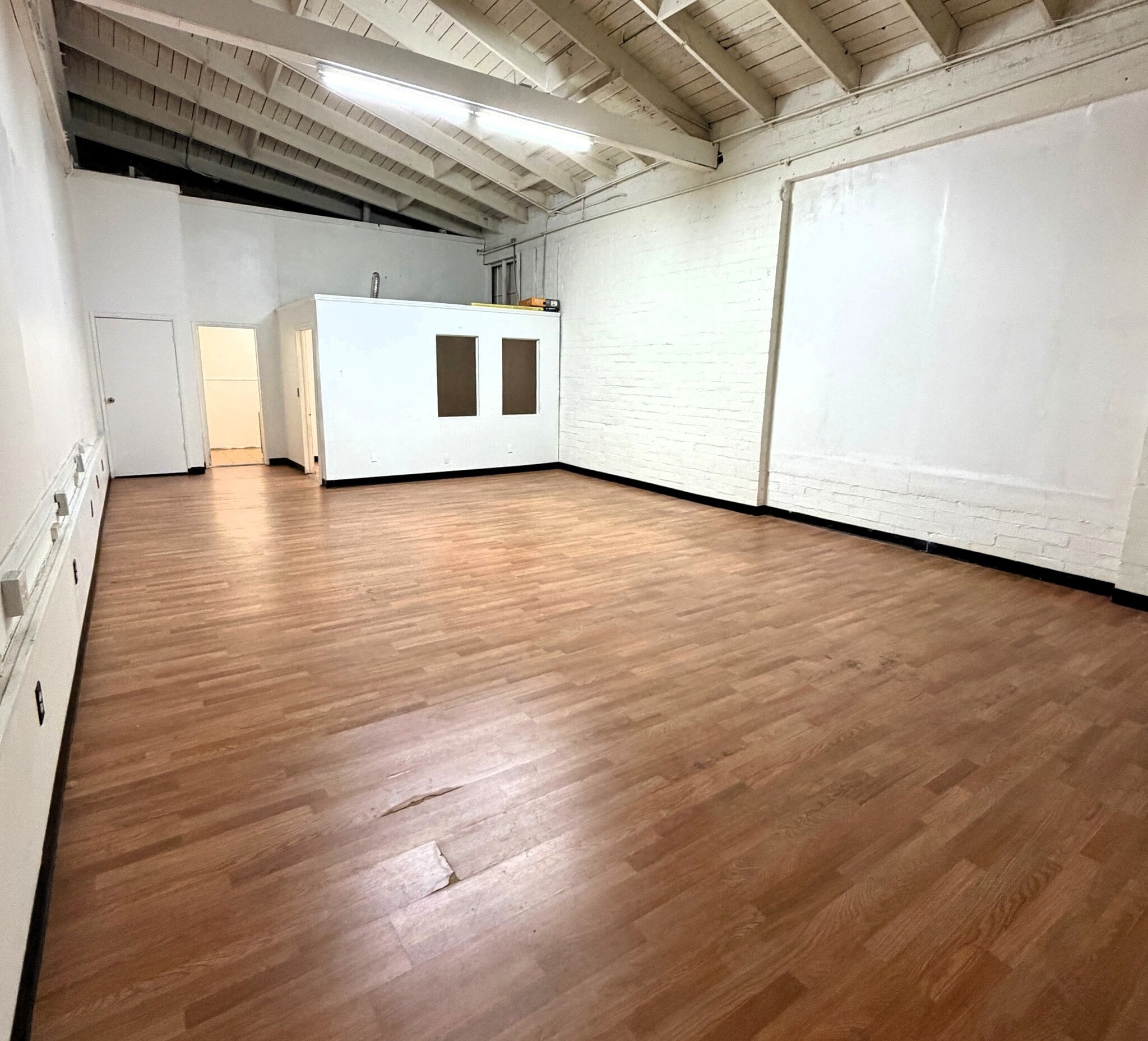 211-230 S Riverside Ave, Rialto, CA à vendre Photo intérieure- Image 1 de 7