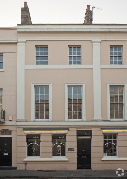 5 College Appr, Londres à louer - Photo principale - Image 1 de 2