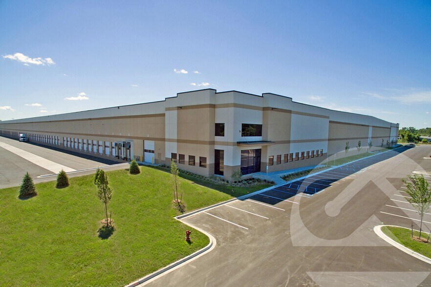 1400 E 10 Mile Rd, Hazel Park, MI à louer - Photo principale - Image 1 de 1