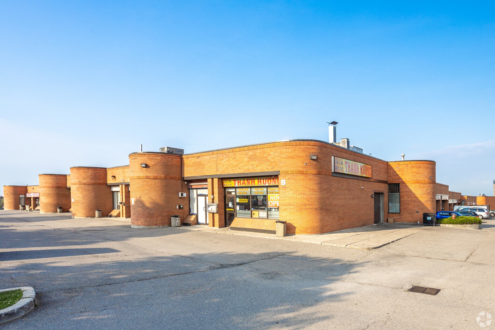 750 Oakdale Rd, Toronto, ON for sale Primary Photo- Image 1 of 1