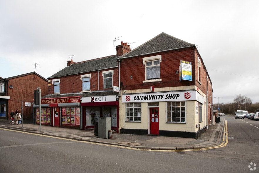 41 London Rd, Newcastle Under Lyme for sale - Building Photo - Image 2 of 4