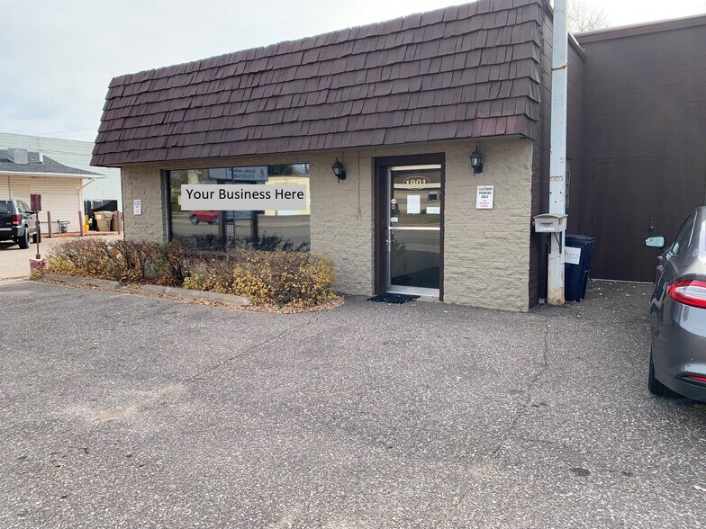 1901 Brackett Ave, Eau Claire, WI à louer - Photo du bâtiment - Image 1 de 4