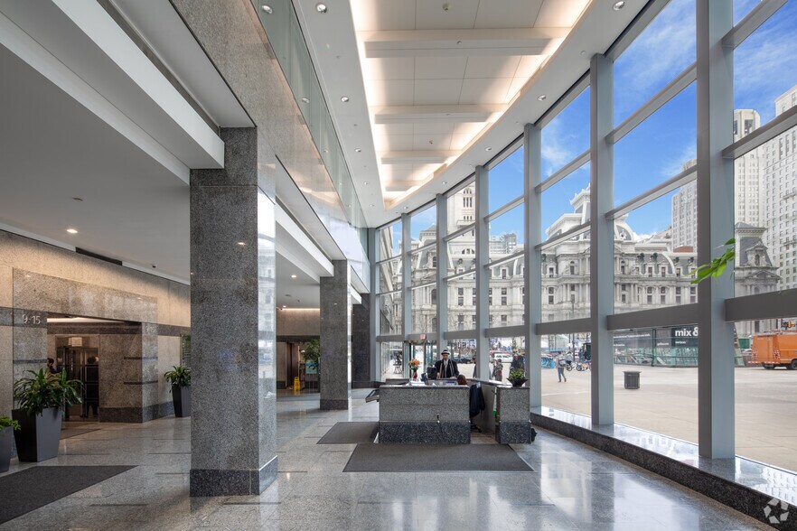 1500 John F Kennedy Blvd, Philadelphia, PA à louer - Hall d’entrée - Image 3 de 36