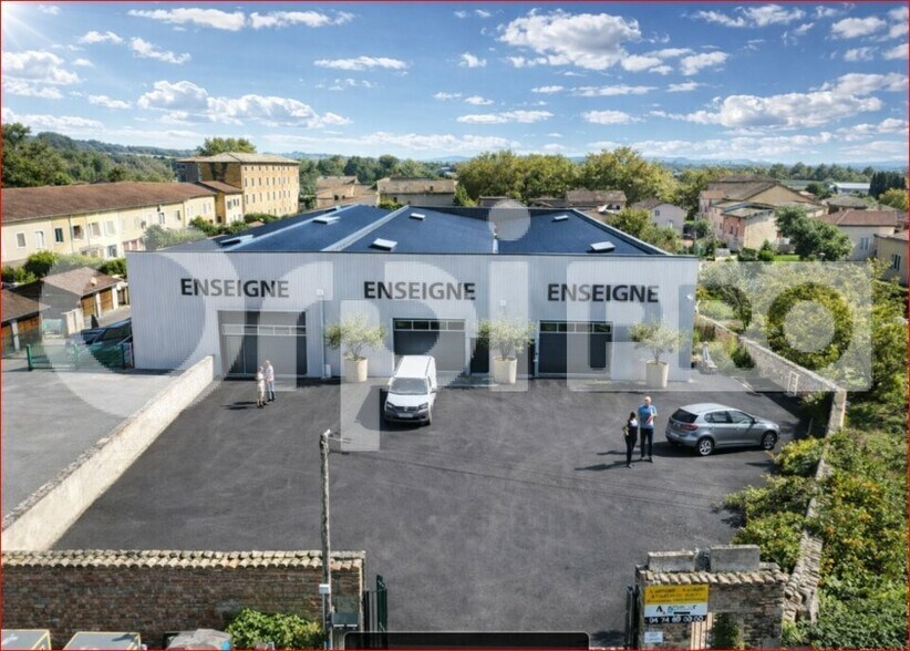 Office in Belleville for sale - Building Photo - Image 1 of 3
