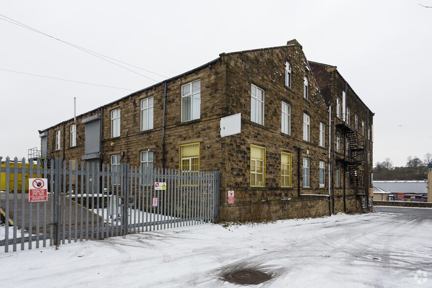 Bradford Rd, Batley à vendre - Photo du bâtiment - Image 2 de 4