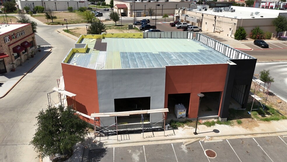 7518 McPherson Rd, Laredo, TX for lease - Building Photo - Image 2 of 4