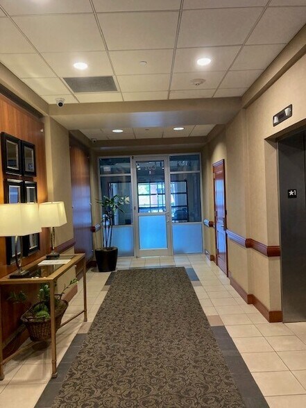 345 Frazier Ave, Chattanooga, TN à louer - Photo du bâtiment - Image 2 de 33