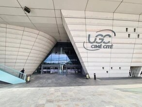 2-16 Place De La Porte Maillot, Paris for lease Building Photo- Image 2 of 6