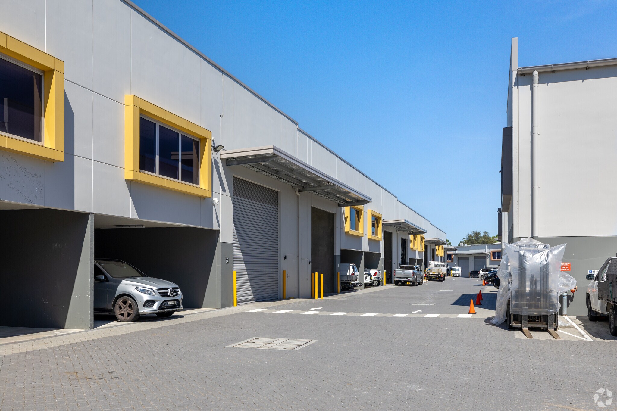 2B Mavis St, Revesby for lease Primary Photo- Image 1 of 6