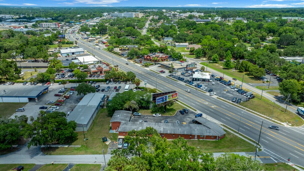 2210 S Pine Ave, Ocala, FL à vendre - Photo du bâtiment - Image 2 de 24