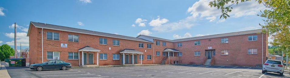 845 MAPLE ST. & 972 WAYNE AVE. portfolio of 2 properties for sale on LoopNet.ca Primary Photo- Image 1 of 3