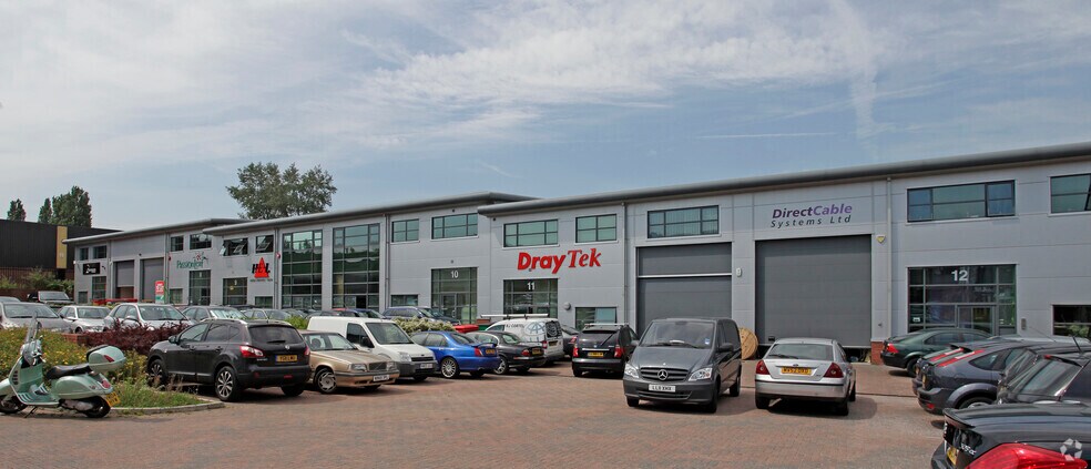 Manor Way, Borehamwood à vendre - Photo du bâtiment - Image 2 de 8