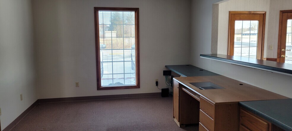 1300 N Reed Station Rd, Carbondale, IL à vendre - Photo intérieure - Image 3 de 27