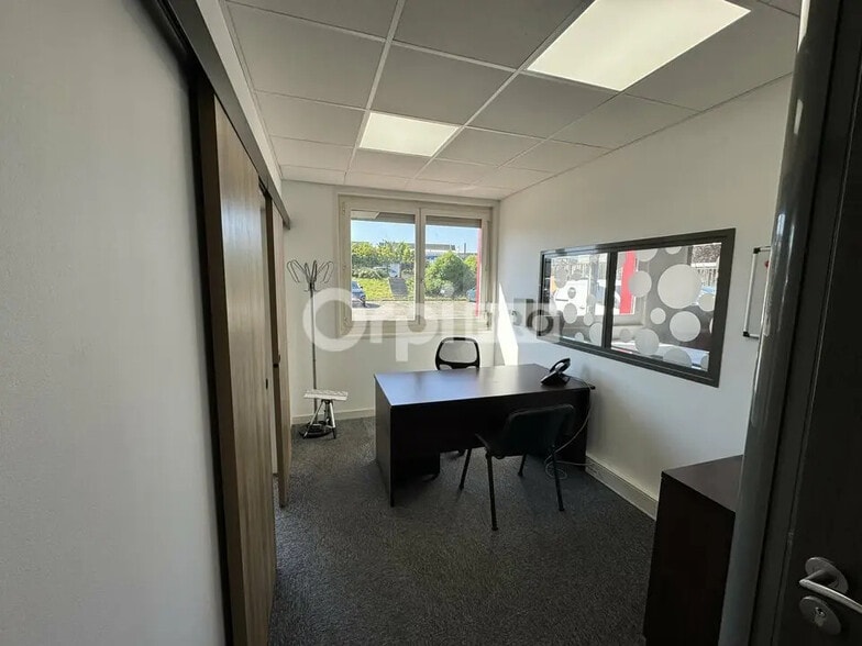 Office in Caluire-et-Cuire for lease - Interior Photo - Image 3 of 10