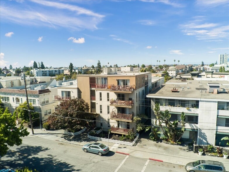 220 Athol Ave, Oakland, CA à vendre - Photo du bâtiment - Image 3 de 26