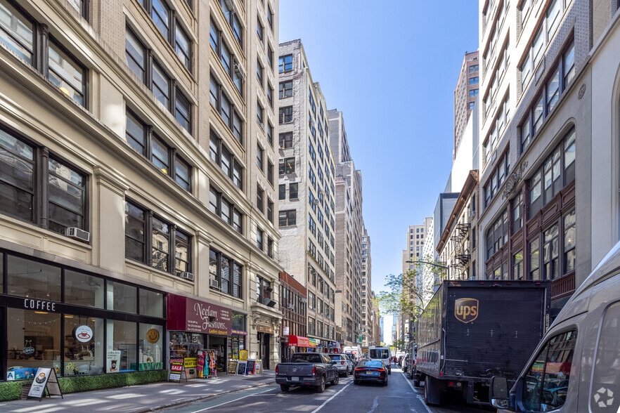 146 W 29th St, New York, NY for lease - Primary Photo - Image 1 of 7