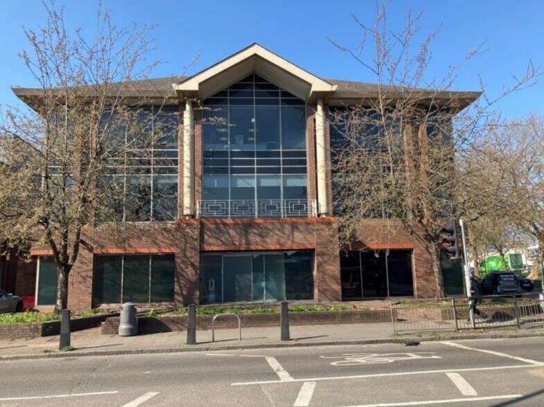 36-38 Park Royal Rd, Londres à louer - Photo du bâtiment - Image 1 de 1