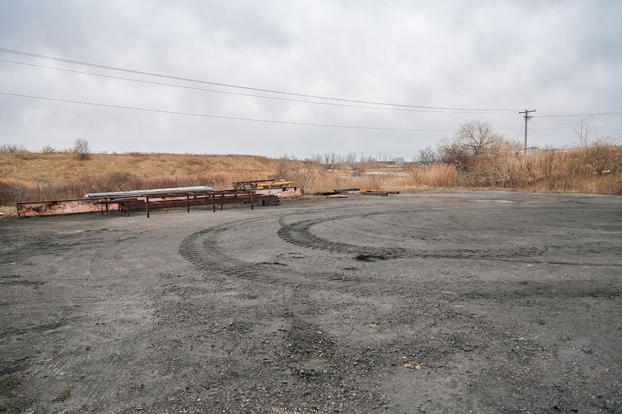 1281 Thorold Stone Rd., Thorold, ON for lease - Building Photo - Image 3 of 5