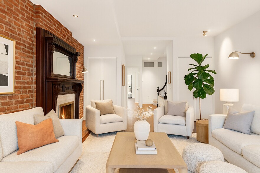 860 Lexington Ave, New York, NY for sale - Building Photo - Image 2 of 18