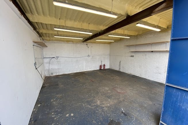 Woodlands Av, Poole for lease Interior Photo- Image 1 of 1