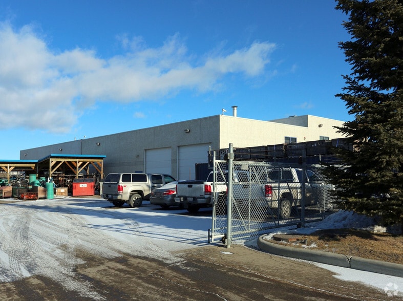 12180 152nd St NW, Edmonton, AB for lease - Building Photo - Image 2 of 6
