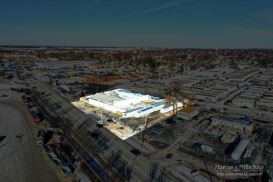 4817 W Lake St, Melrose Park, IL for sale - Building Photo - Image 2 of 7