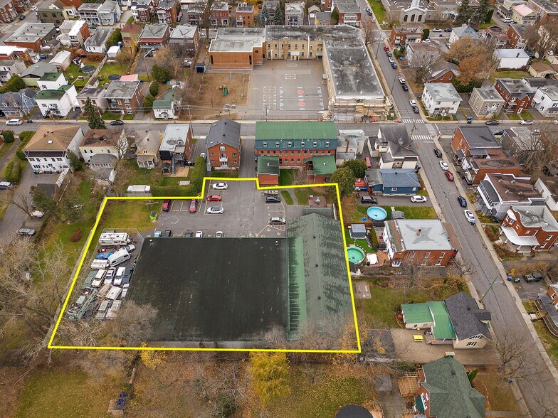 141 Rue De Salaberry, Saint-jean-sur-richelieu, QC à louer - Photo du bâtiment - Image 2 de 16