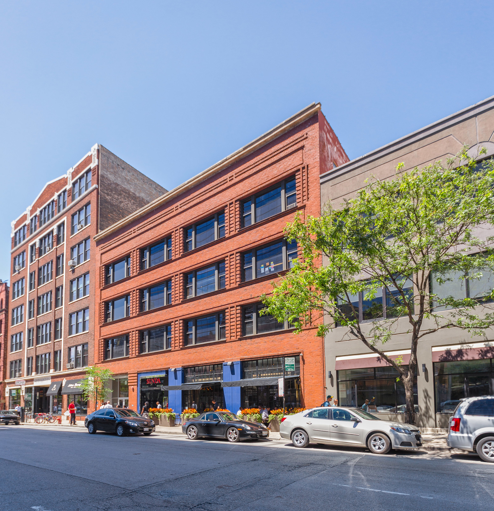 114 W Illinois St, Chicago, IL for lease Building Photo- Image 1 of 2