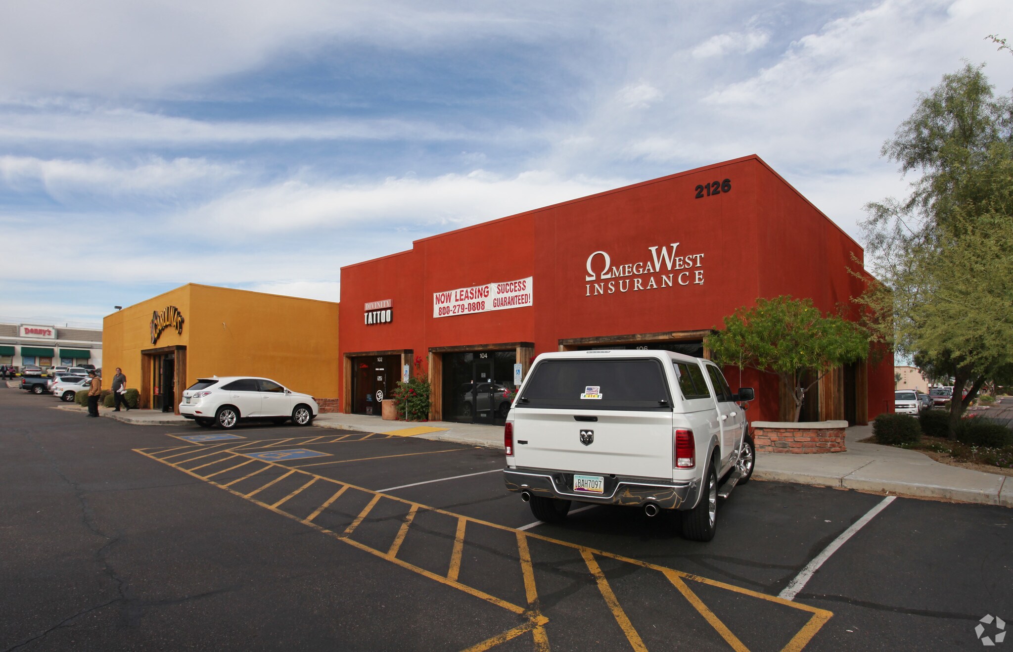 2126 E Cactus Rd, Phoenix, AZ for lease Primary Photo- Image 1 of 11