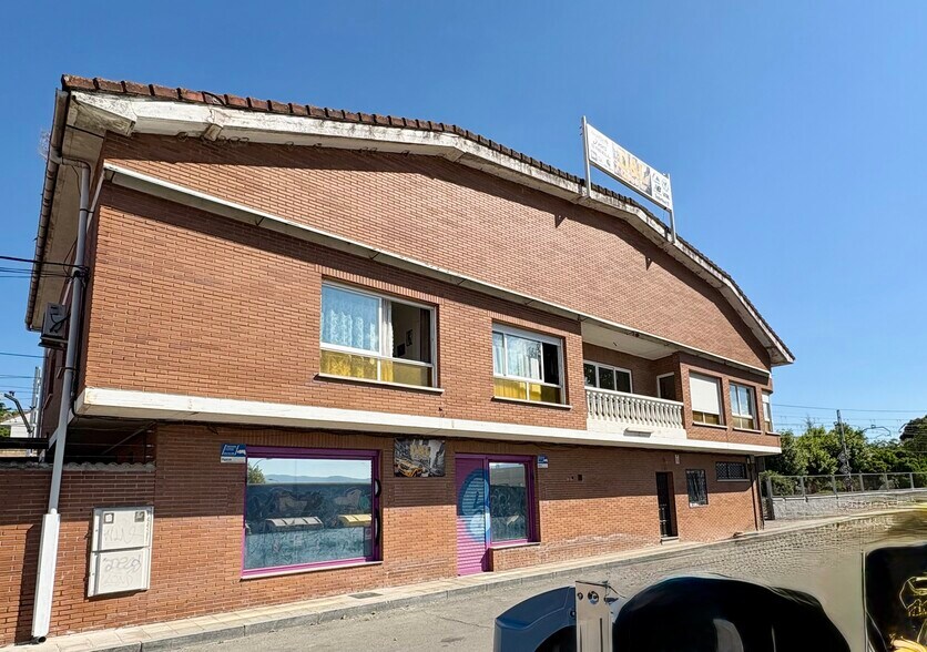 Calle Entrevías, 7, Collado Villalba, Madrid à vendre - Photo du bâtiment - Image 2 de 11