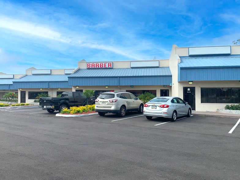 900-914 Dixon Blvd, Cocoa, FL for sale - Building Photo - Image 2 of 5