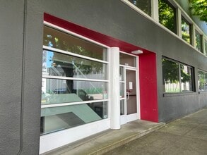 1530 SW Taylor St, Portland, OR for lease Building Photo- Image 1 of 7