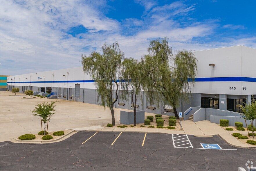 640 S 51st Ave, Phoenix, AZ à louer - Photo principale - Image 1 de 5