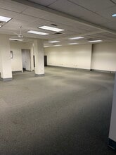850 Ridge Ave, Pittsburgh, PA for lease Interior Photo- Image 2 of 12