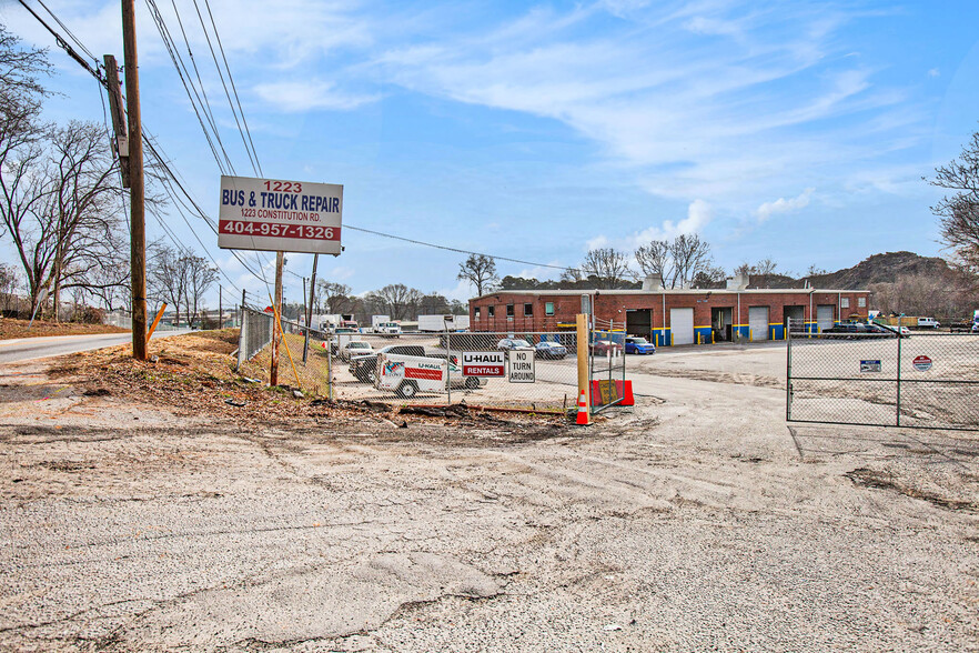 1223 Constitution Rd SE, Atlanta, GA à louer - Photo du bâtiment - Image 2 de 67